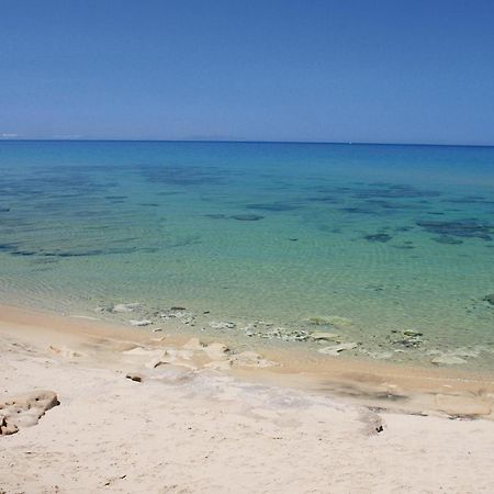 Trilo Beach Monte Nai Exteriör bild
