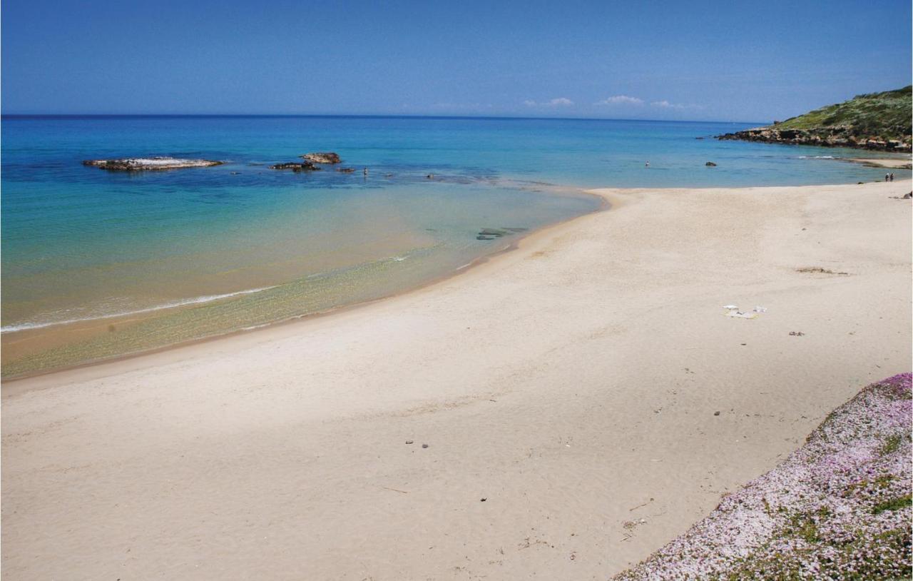 Trilo Beach Monte Nai Exteriör bild